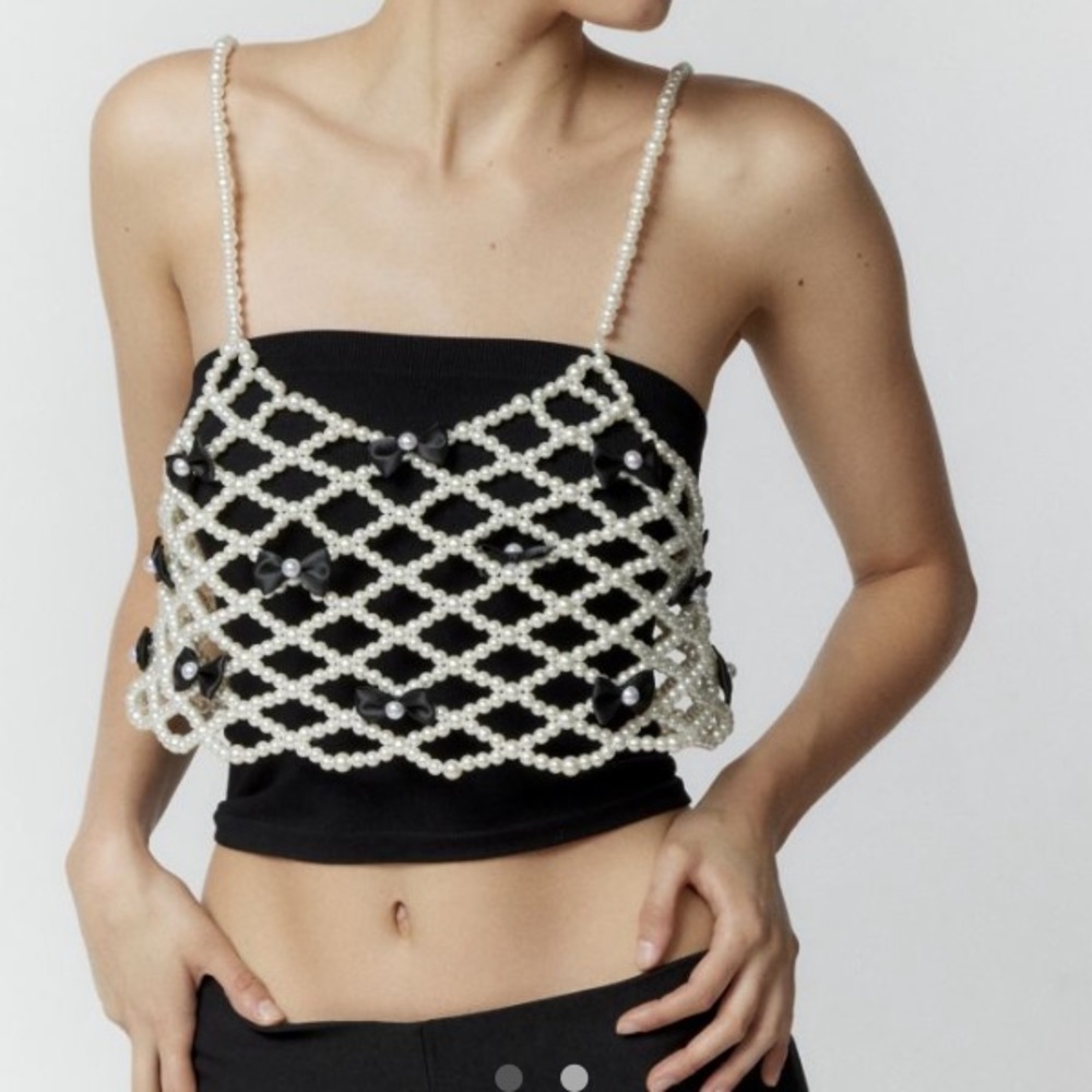 Urban Outfitters Pearl Bow layering top Small Medium NWT